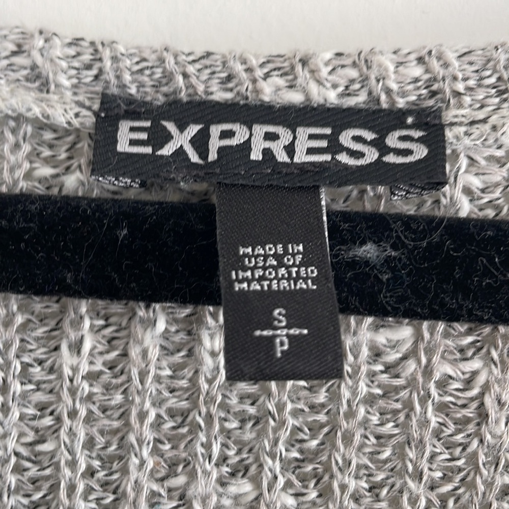 Cross Cross Sweater - Picture 2 of 2